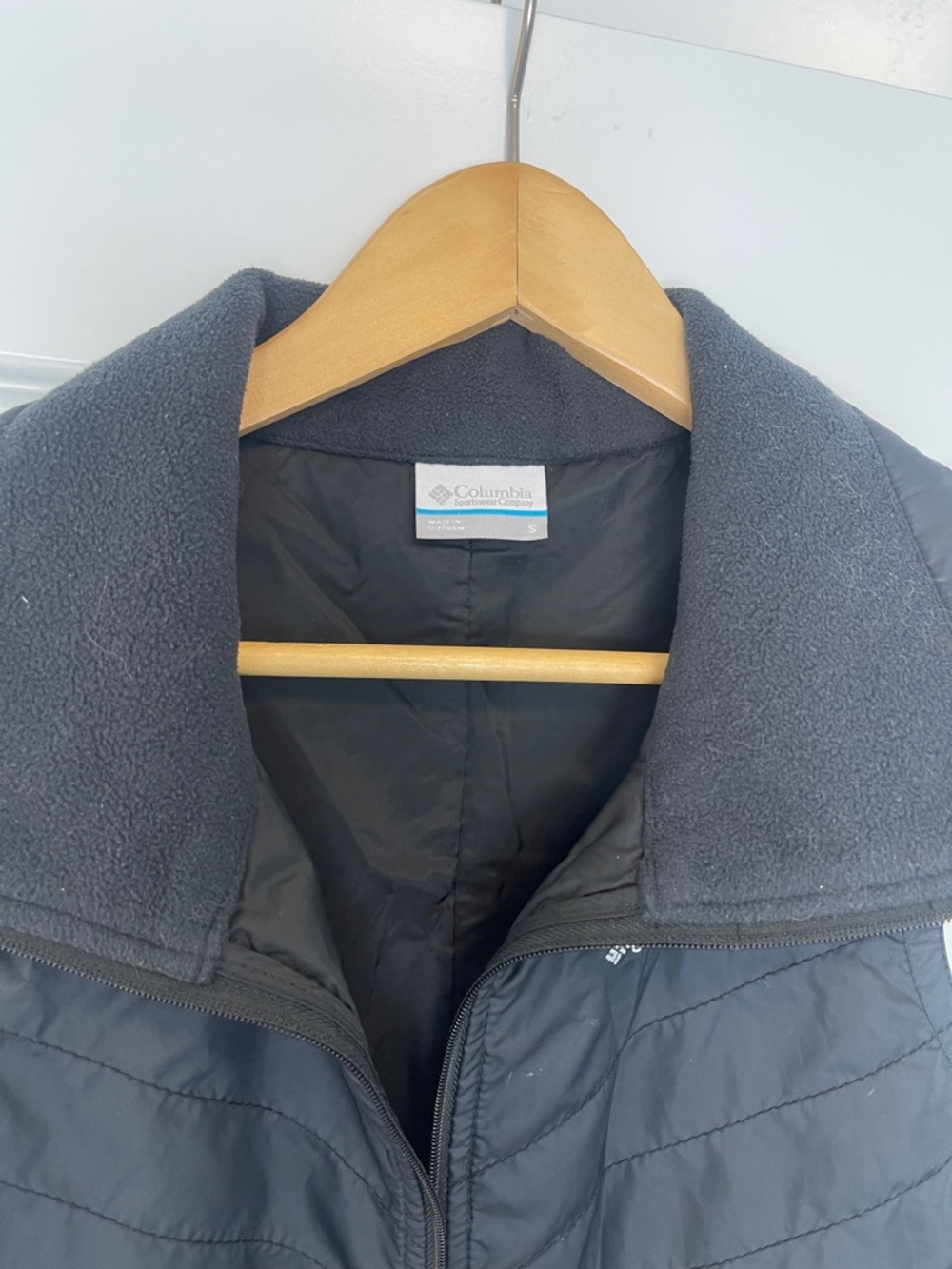Columbia Vest - Picture 3 of 5